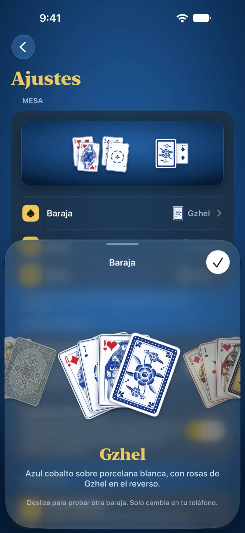 El selector de barajas con la baraja Gzhel: azul cobalto sobre porcelana blanca