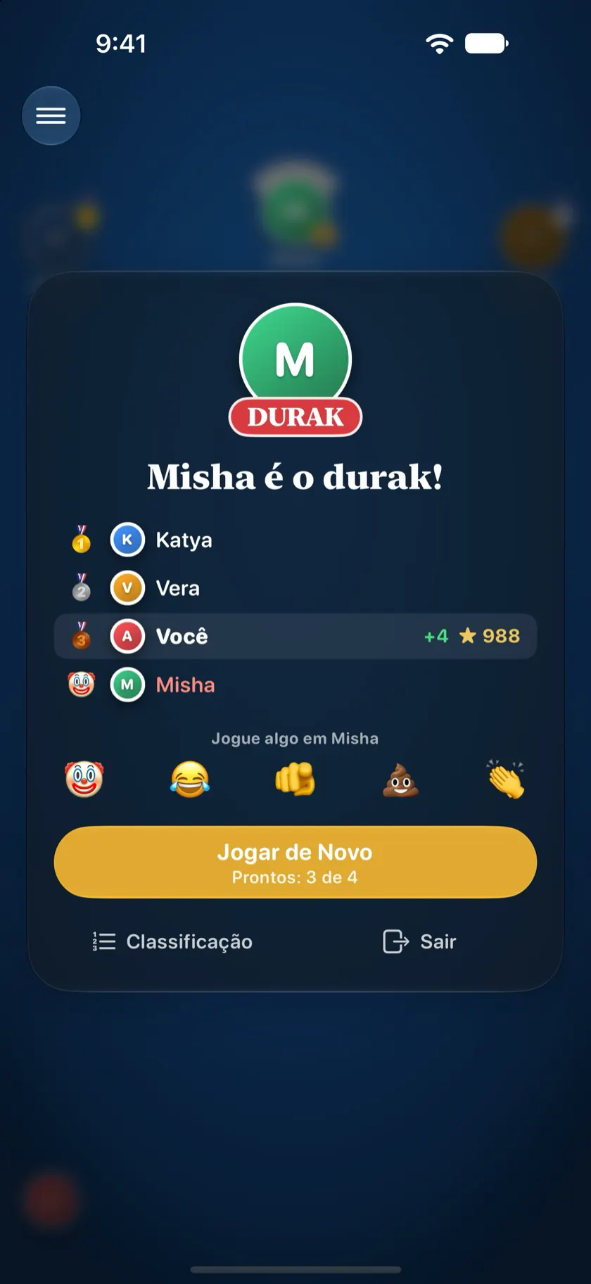 O fim de uma partida: a Katya é o durak, com o selo DURAK na foto e a mudança de pontuação de cada um